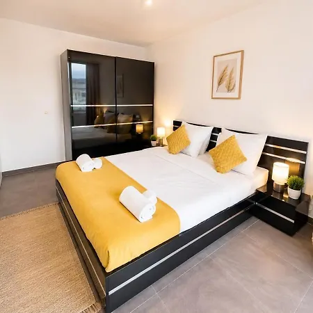 Apartment Luxury Penthouse In With 2 Bedrooms, Terrace And Parking